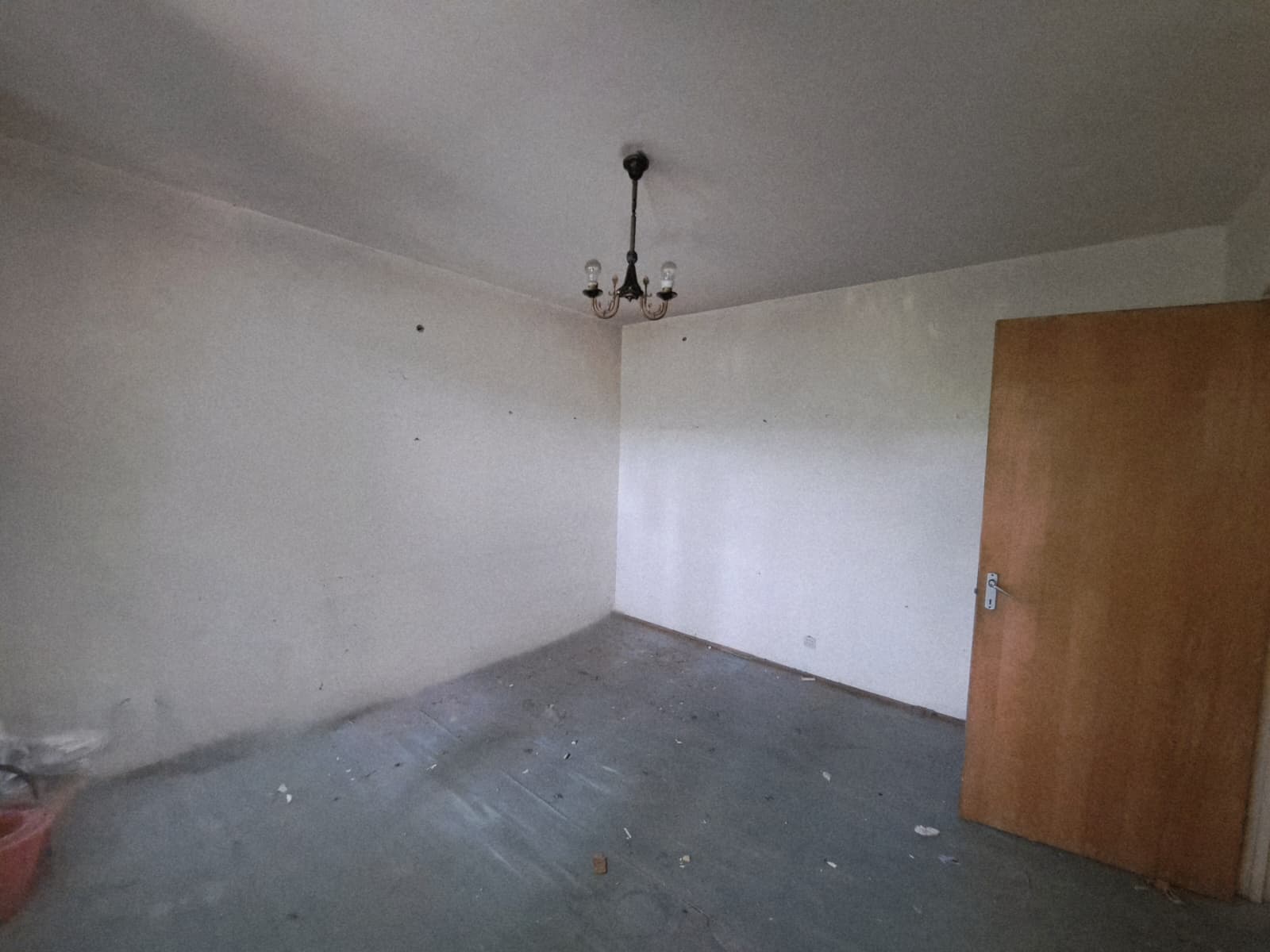 Apartament 3 cam. dec – Drumul Taberei–Valea Ialomiței – etaj 3 – bloc anvelopat