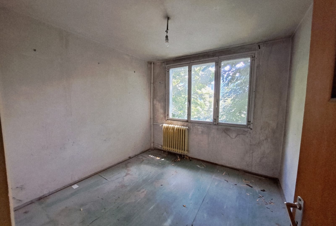 Apartament 3 cam. dec – Drumul Taberei–Valea Ialomiței – etaj 3 – bloc anvelopat