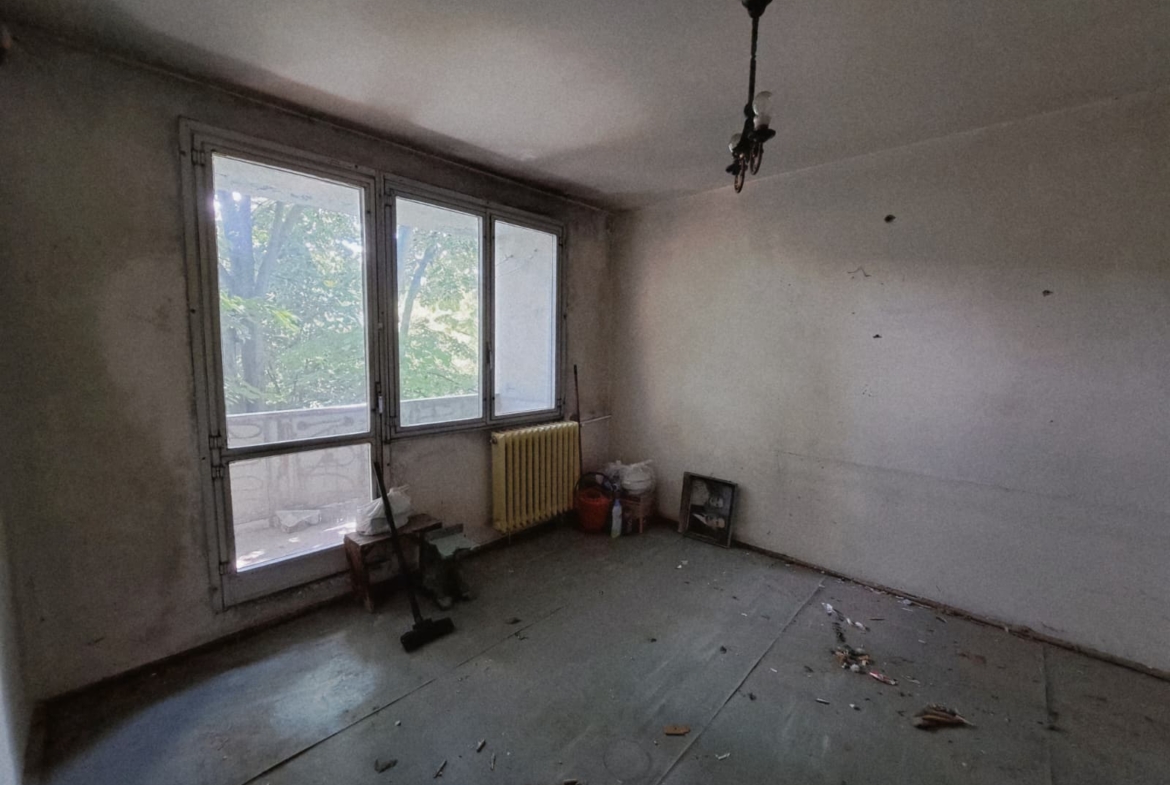 Apartament 3 cam. dec – Drumul Taberei–Valea Ialomiței – etaj 3 – bloc anvelopat
