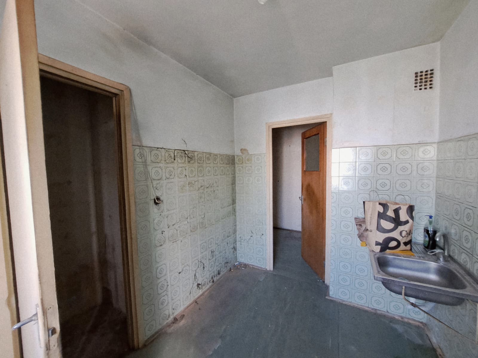 Apartament 3 cam. dec – Drumul Taberei–Valea Ialomiței – etaj 3 – bloc anvelopat