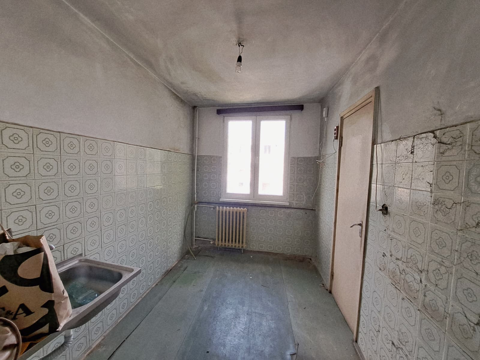 Apartament 3 cam. dec – Drumul Taberei–Valea Ialomiței – etaj 3 – bloc anvelopat