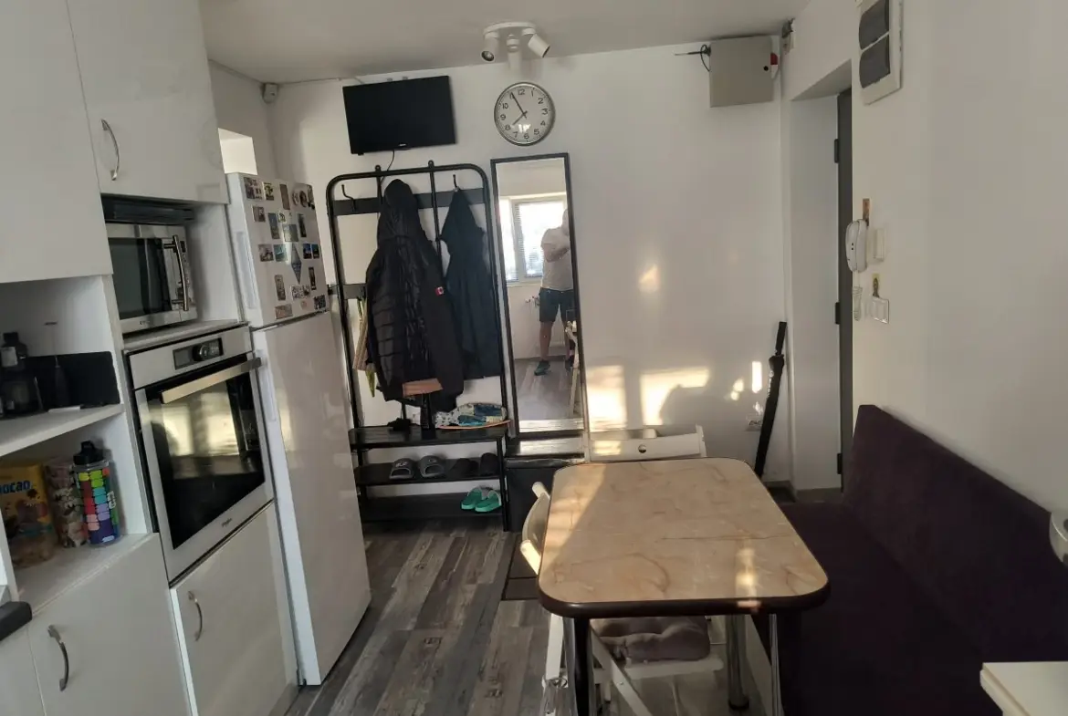 Apartament 3 camere de vânzare – Drumul Taberei, zona Compozitorilor