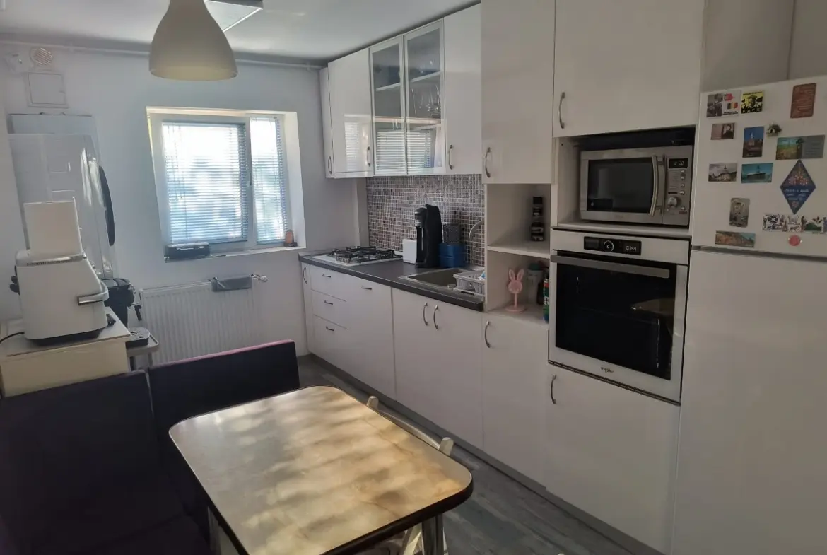 Apartament 3 camere de vânzare – Drumul Taberei, zona Compozitorilor