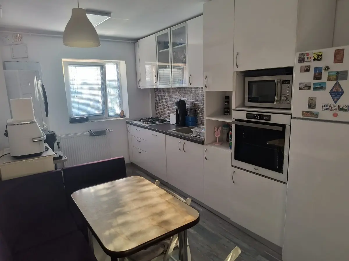WhatsApp Image 2026-09-18 at 11.04.31 (4) Apartament 3 camere de vânzare – Drumul Taberei, zona Compozitorilor