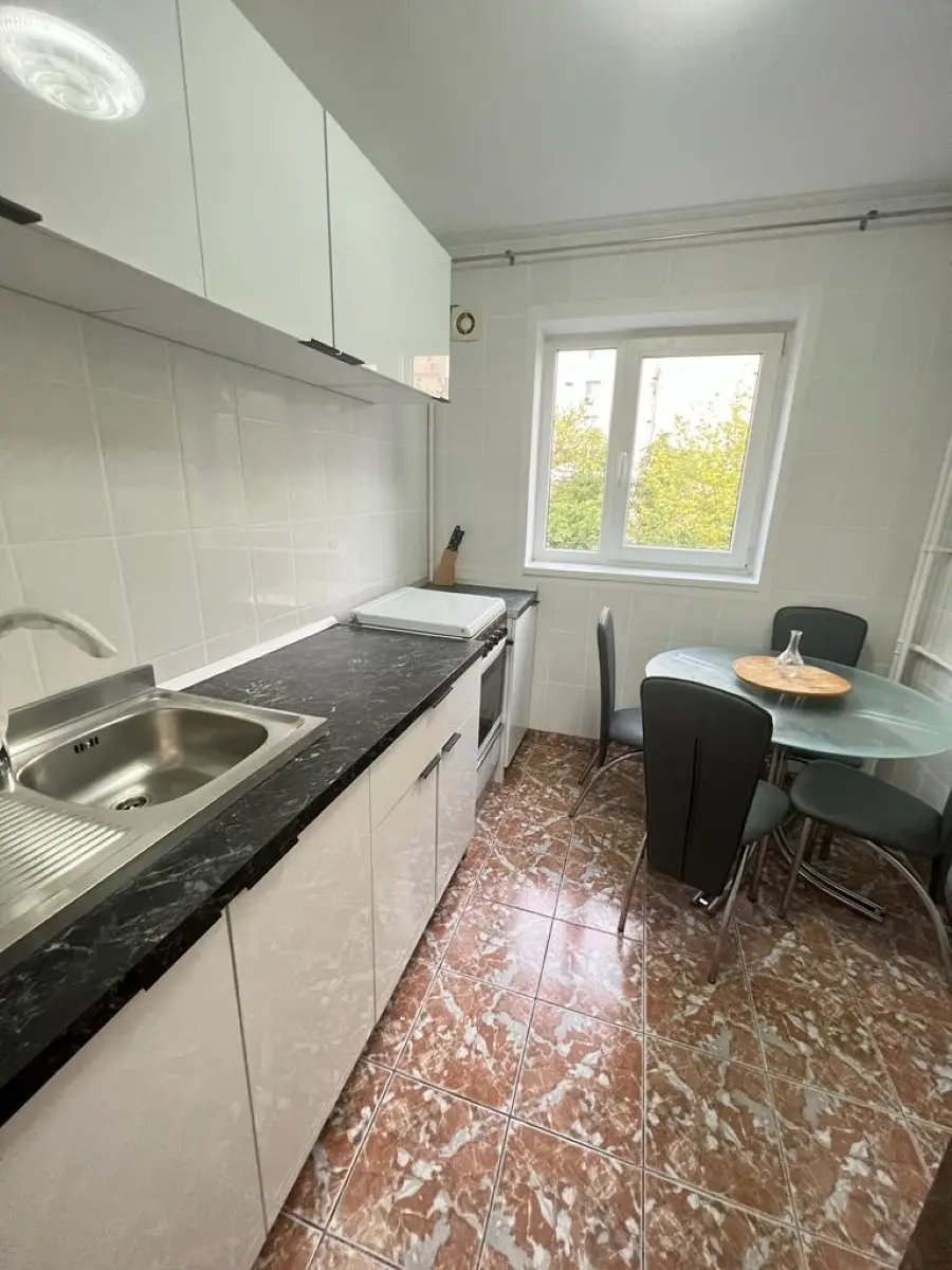 WhatsApp Image 2026-09-27 at 14.38.38 (7) Apartament spațios cu 3 camere de închiriat – Drumul Taberei (Zona Favorit)