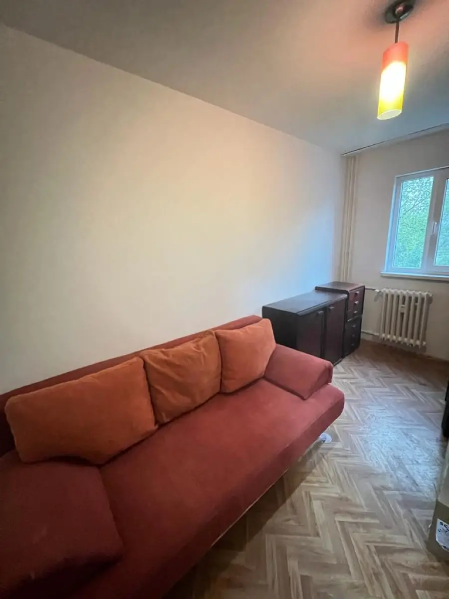 WhatsApp Image 2026-09-27 at 14.38.38 Apartament spațios cu 3 camere de închiriat – Drumul Taberei (Zona Favorit)