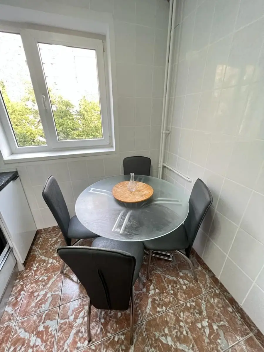 WhatsApp Image 2026-09-27 at 14.38.39 (2) Apartament spațios cu 3 camere de închiriat – Drumul Taberei (Zona Favorit)
