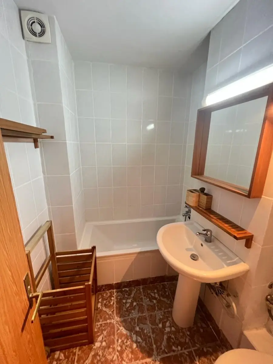 WhatsApp Image 2026-09-27 at 14.38.39 (3) Apartament spațios cu 3 camere de închiriat – Drumul Taberei (Zona Favorit)