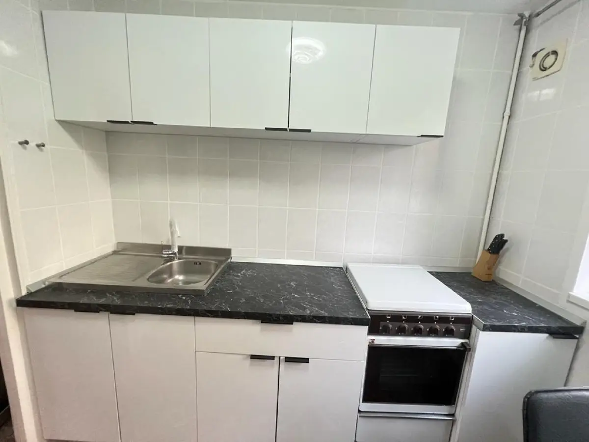 WhatsApp Image 2026-09-27 at 14.38.39 (5) Apartament spațios cu 3 camere de închiriat – Drumul Taberei (Zona Favorit)