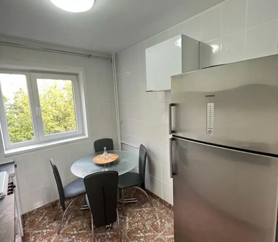 Apartament spațios cu 3 camere de închiriat – Drumul Taberei (Zona Favorit)