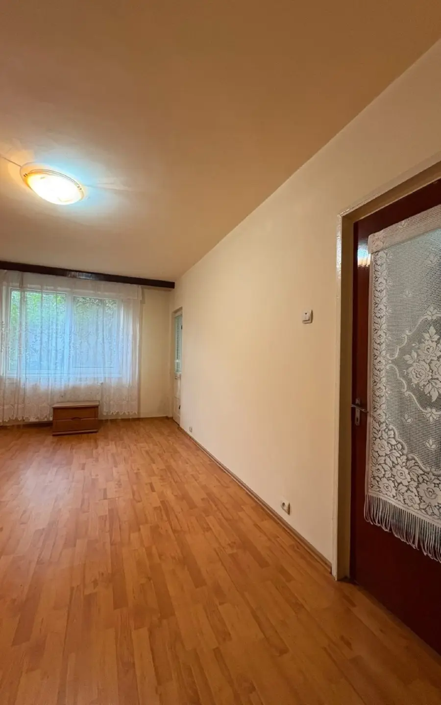 Crângași – Piață | 2 Camere Decomandat, Etaj 3/8, Bloc Anvelopat – Ideal Investiție