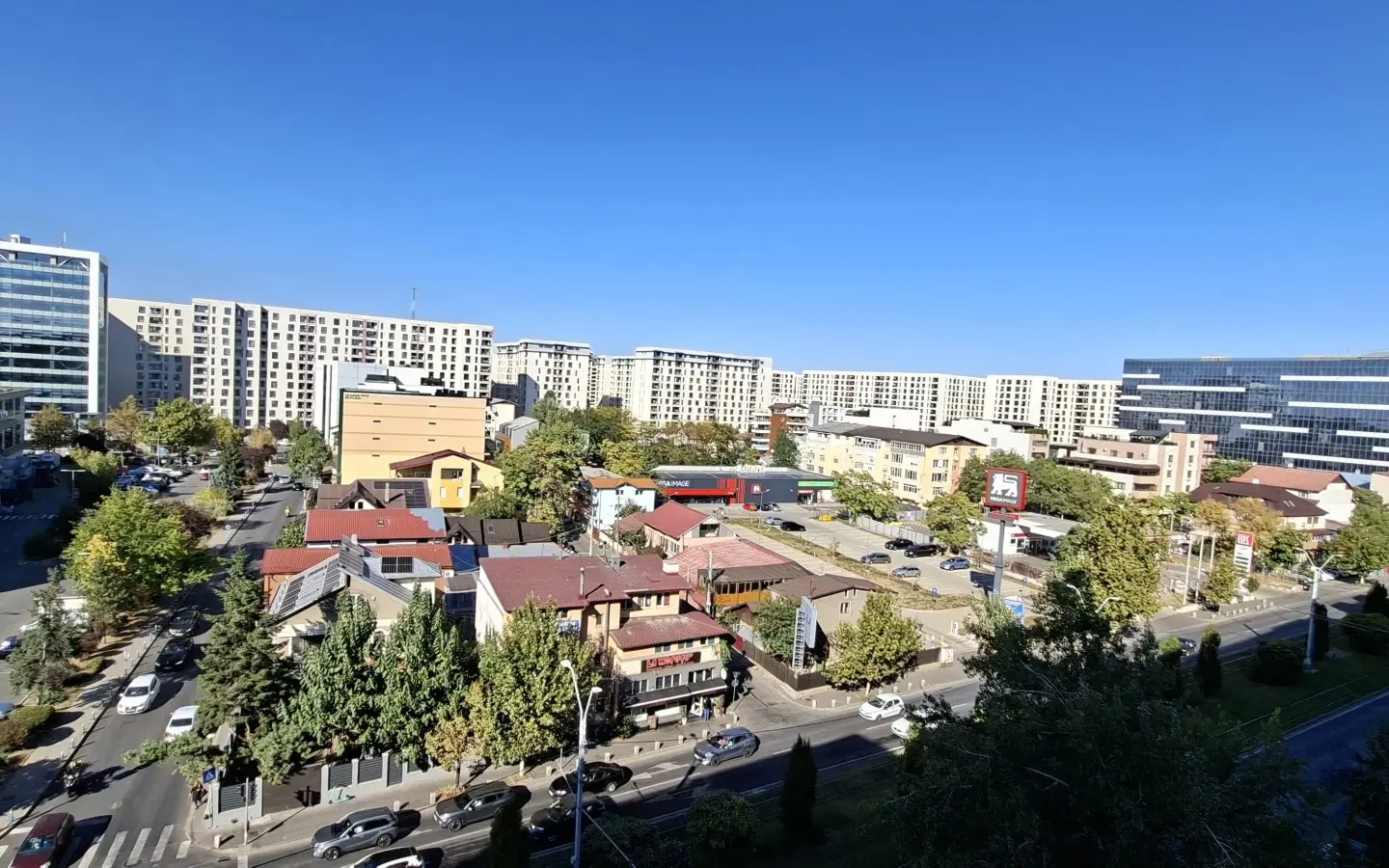 WhatsApp Image 2026-10-04 at 16.37.16 (1) Apartament 3 camere, Drumul Taberei – Plaza, centrală proprie, complet mobilat