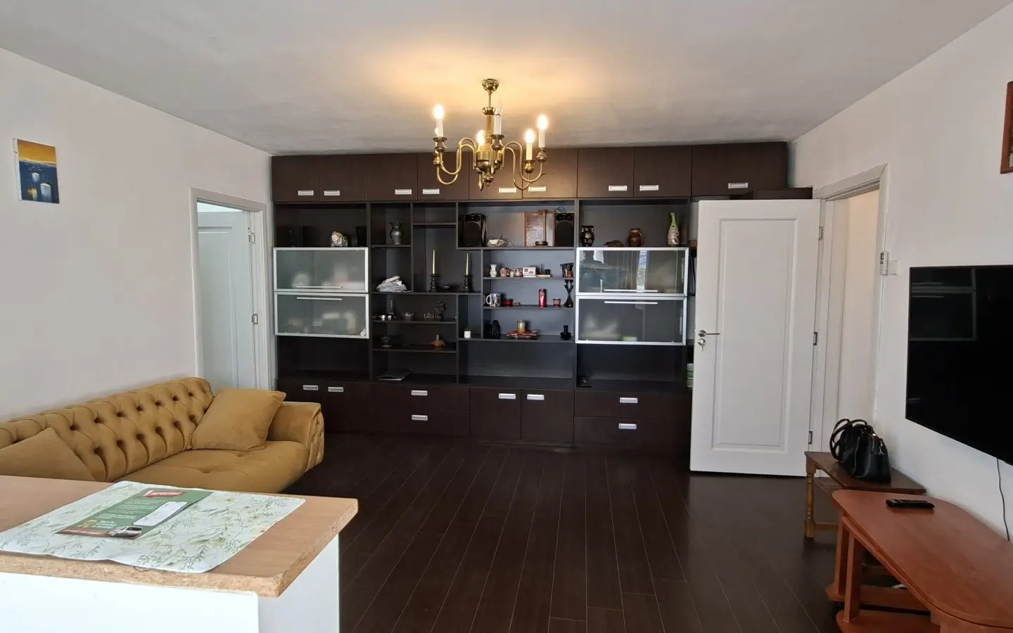 WhatsApp Image 2026-10-04 at 16.37.19 (1) Apartament 3 camere, Drumul Taberei – Plaza, centrală proprie, complet mobilat