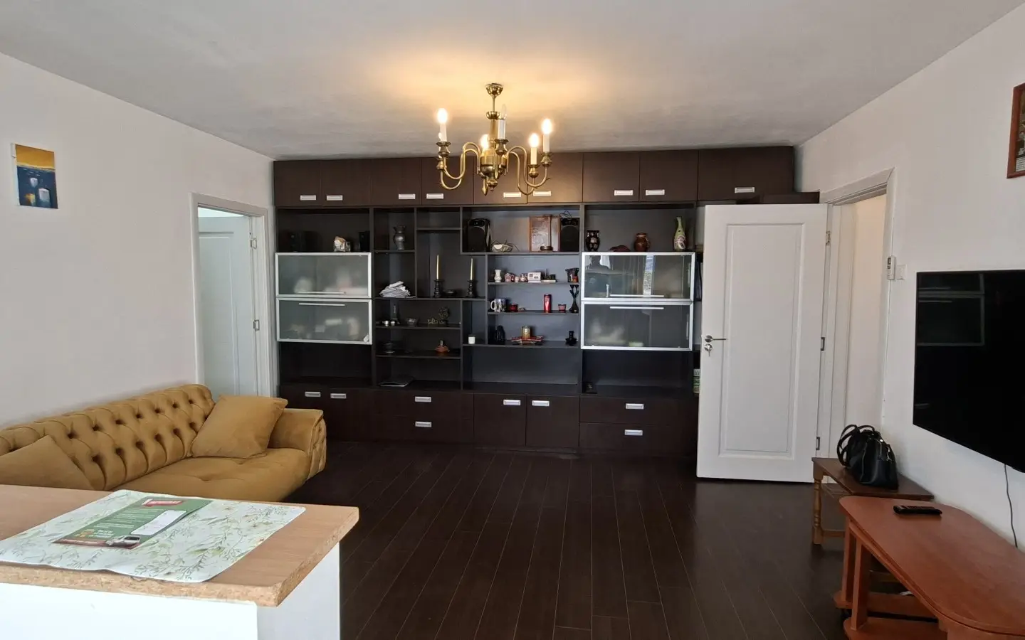 WhatsApp Image 2026-10-04 at 16.37.20 Apartament 3 camere, Drumul Taberei – Plaza, centrală proprie, complet mobilat
