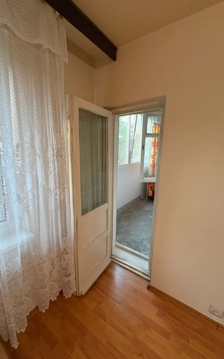 Crângași – Piață | 2 Camere Decomandat, Etaj 3/8, Bloc Anvelopat – Ideal Investiție