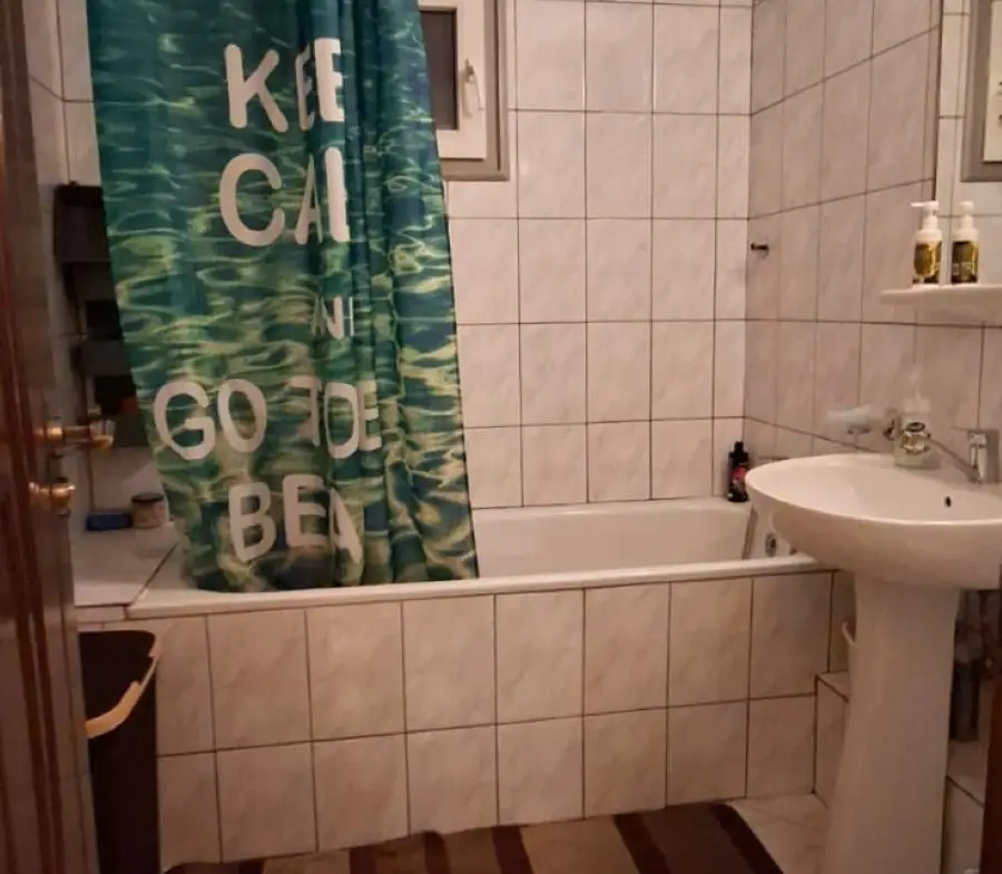 Apartament cald și luminos cu 3 camere, în zona Uverturii – Dezrobirii