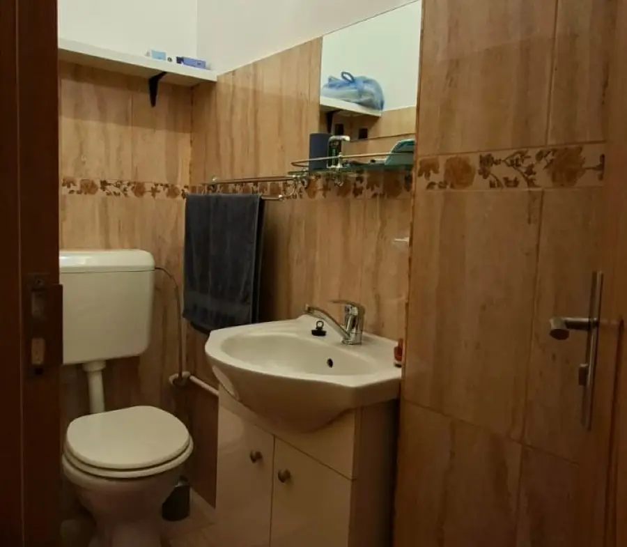 Apartament cald și luminos cu 3 camere, în zona Uverturii – Dezrobirii
