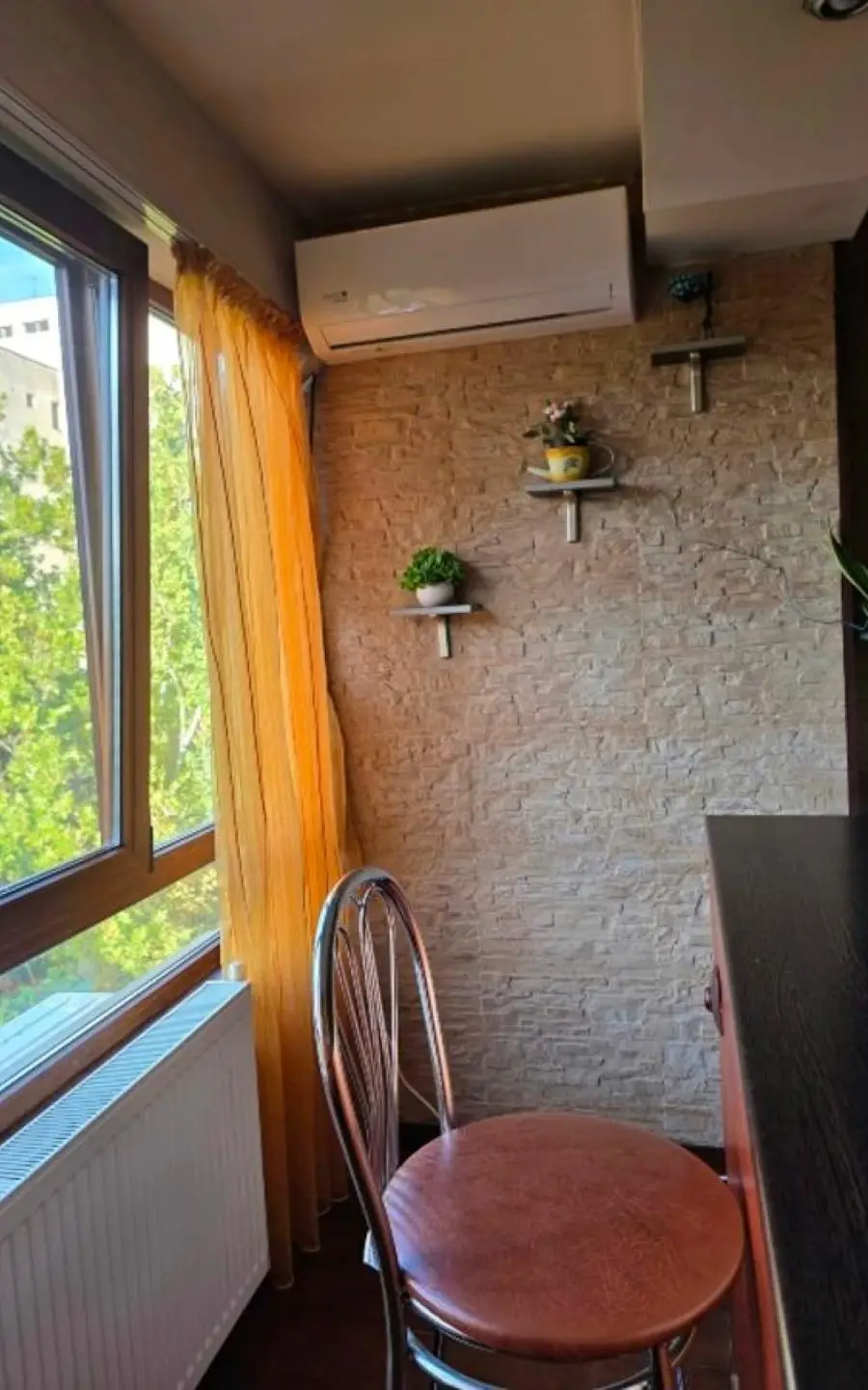 balcon1 Apartament 2 camere | Favorit – Drumul Taberei | Mobilat și utilat | Loc de parcare
