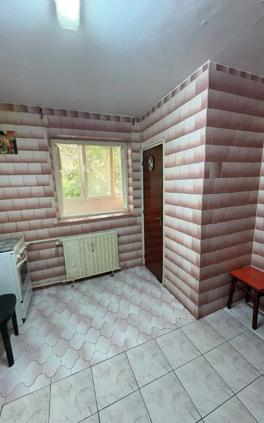 Crângași – Piață | 2 Camere Decomandat, Etaj 3/8, Bloc Anvelopat – Ideal Investiție