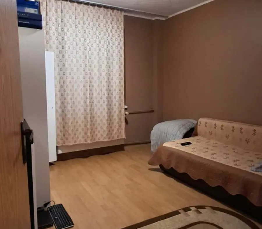 Apartament cald și luminos cu 3 camere, în zona Uverturii – Dezrobirii