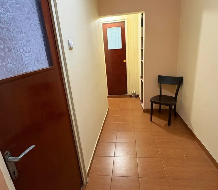 Crângași – Piață | 2 Camere Decomandat, Etaj 3/8, Bloc Anvelopat – Ideal Investiție
