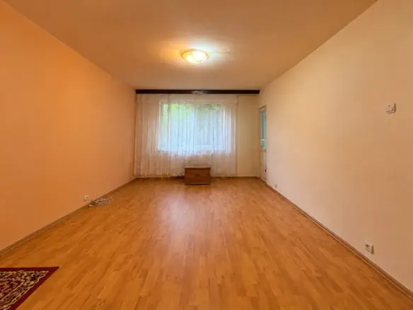 Crângași – Piață | 2 Camere Decomandat, Etaj 3/8, Bloc Anvelopat – Ideal Investiție